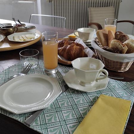 Bed and Breakfast Le Logis Du Pradet Moncrabeau Zewnętrze zdjęcie